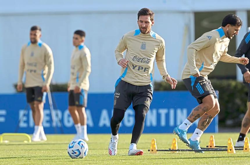 Con Messi en duda Argentina juega en Chile
