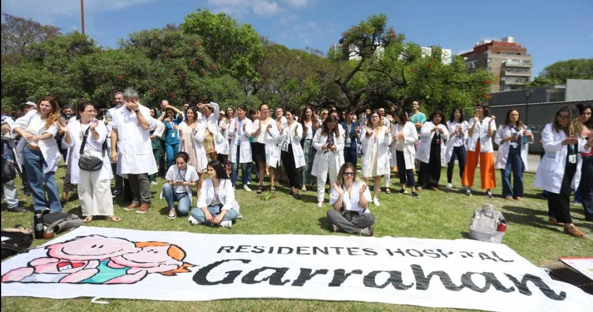 Los meacutedicos residentes del Hospital Garrahan levantaron el paro