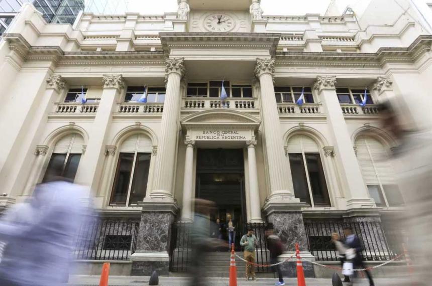 El riesgo paiacutes se vuelve a despertar y ya roza los 700 puntos