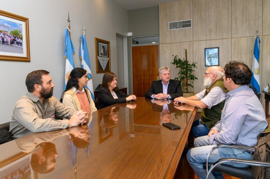 Ziliotto recibioacute a personal del INTA ante la amenaza de desguace del aacuterea