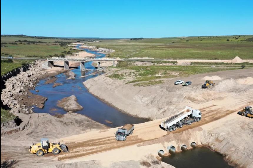 La ruta sigue cortada los desviacuteos son un riesgo y nadie responde