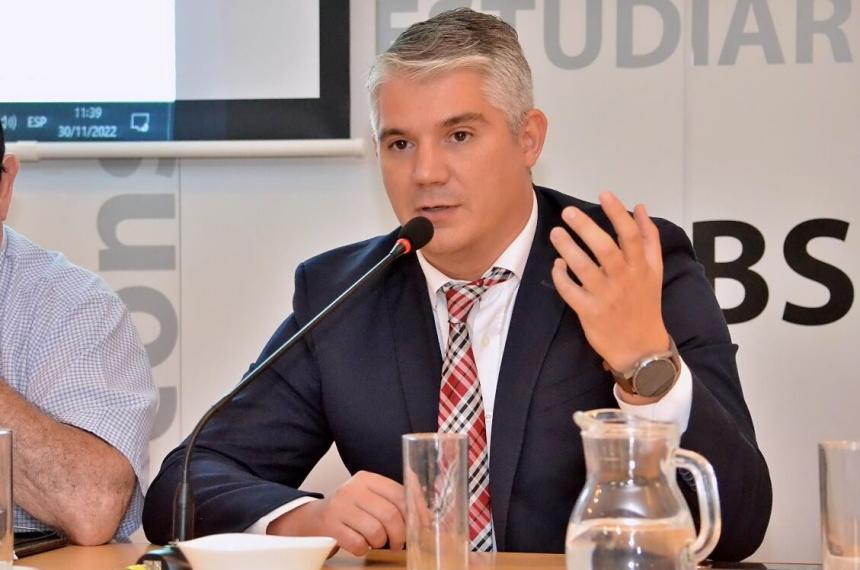 Zulueta cruzoacute a diputadas del PRO por criticar la falta de sentildeal