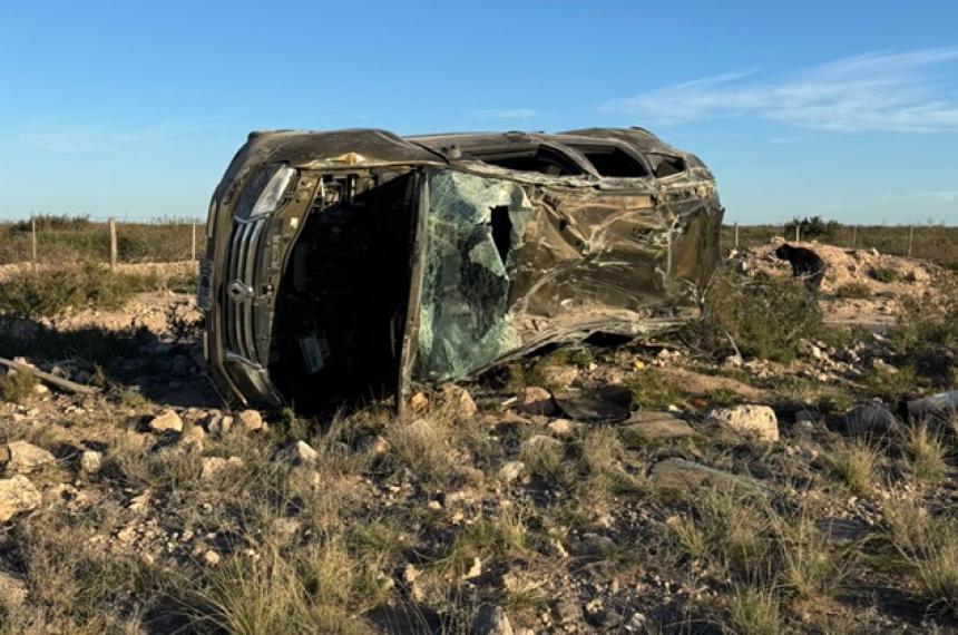 Dos heridos por un vuelco en la Ruta 20