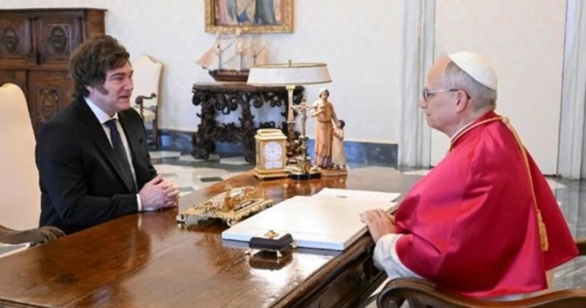Leoacuten XIV le confirmoacute a Milei que visitaraacute Argentina