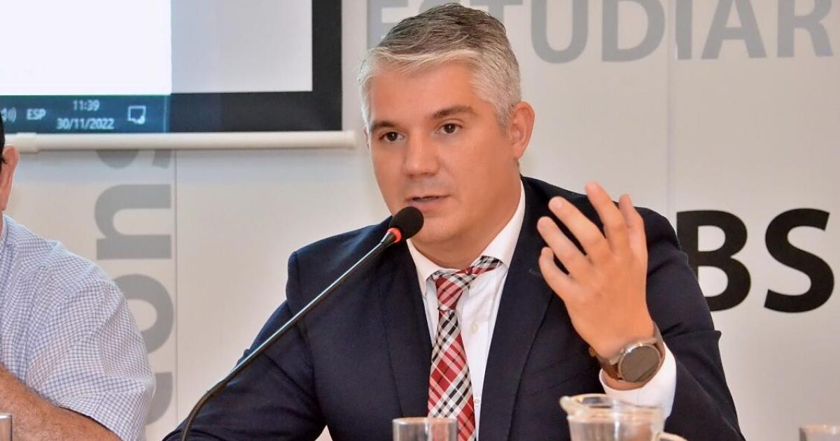 Zulueta cruzoacute a diputadas del PRO por criticar la falta de sentildeal