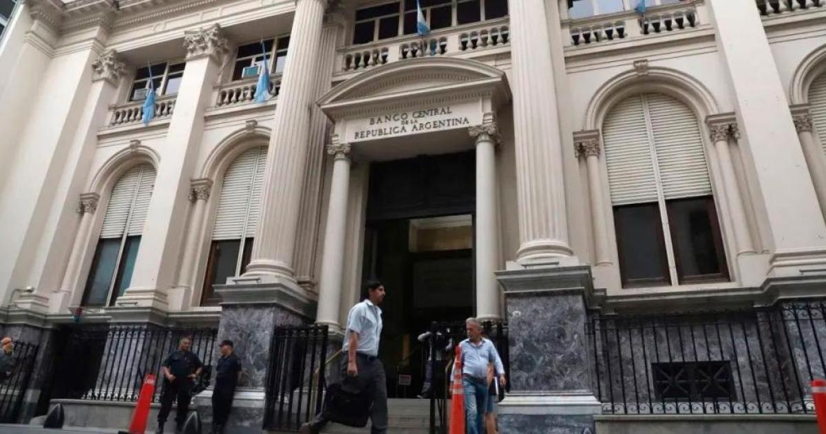 El Banco Central cerroacute un preacutestamo de USD 2000 millones y anuncioacute nuevas medidas para fortalecer reservas