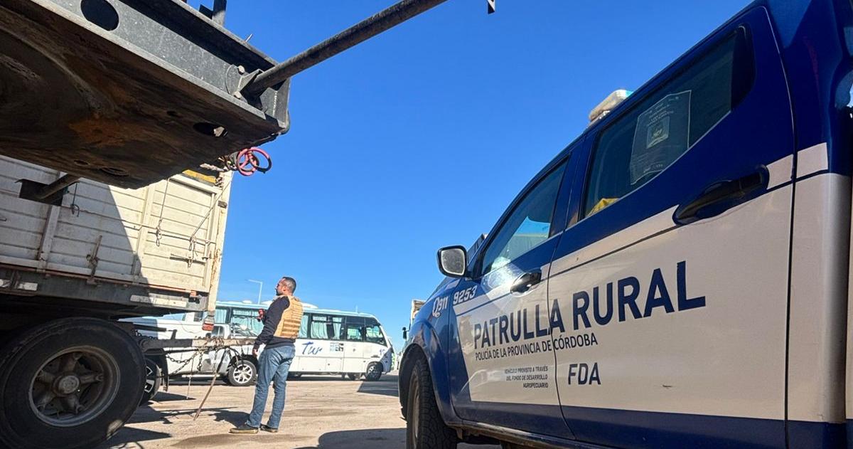 Hallan en Rio Cuarto un acoplado robado en La Pampa