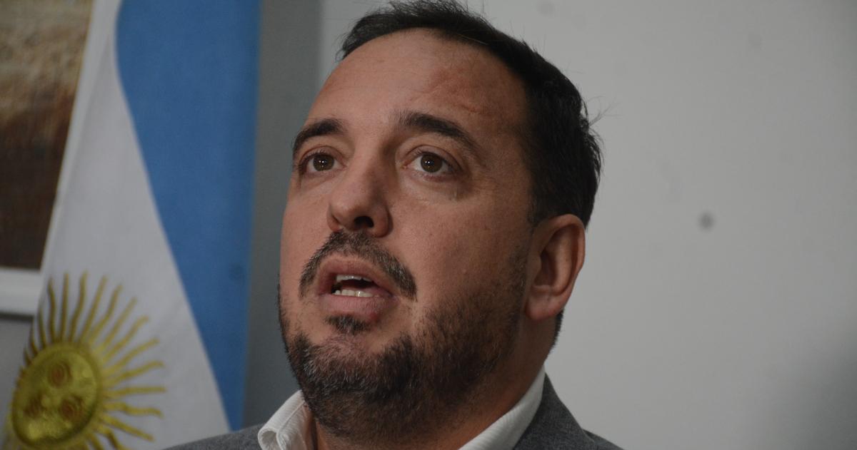Di Naacutepoli se solidarizoacute con CFK- Las diferencias no se resuelven con proscripciones