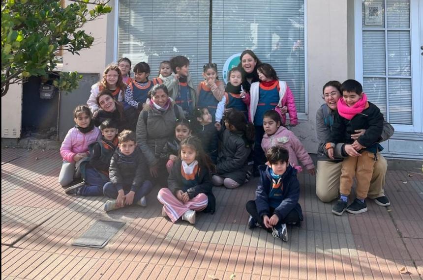 Alumnos del Jardiacuten de Infantes Ndeg 30 visitaron a El Diario
