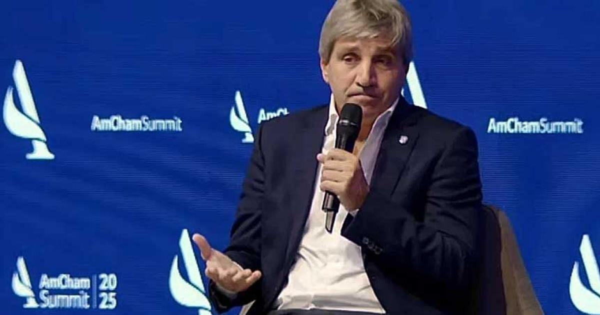 Luis Caputo se aseguroacute otros USD 2000 millones para tratar de cumplir con el FMI