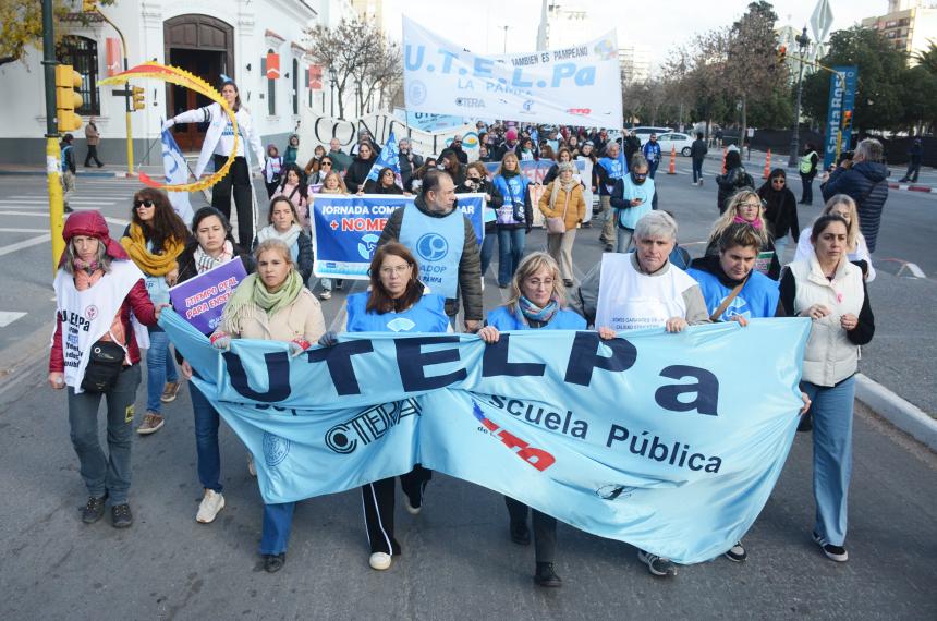 Utelpa dice que hay alto acatamiento al paro- Con aulas vaciacuteas tambieacuten ensentildeamos