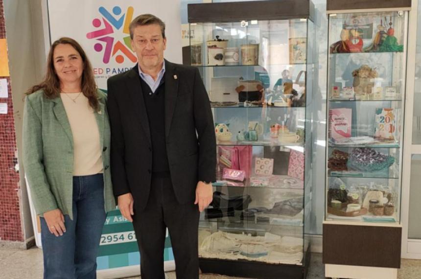 Exponen emprendedoras