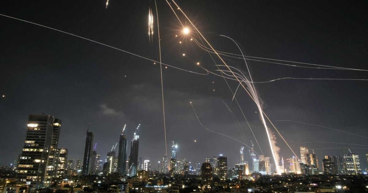 Iraacuten atacoacute Tel Aviv- hay 34 heridos y personas atrapadas en edificios colapsados