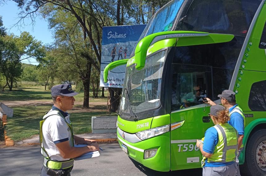 Refuerzan controles y emiten recomendaciones por el fin de semana largo