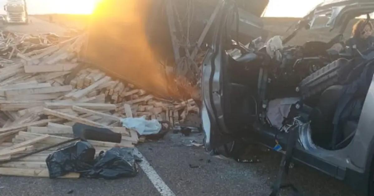 Camionero pampeano involucrado en un fuerte siniestro vial