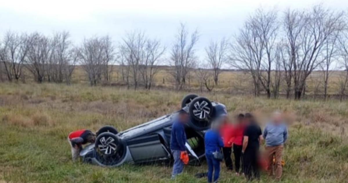 Vuelco sin heridos sobre la Ruta 35 
