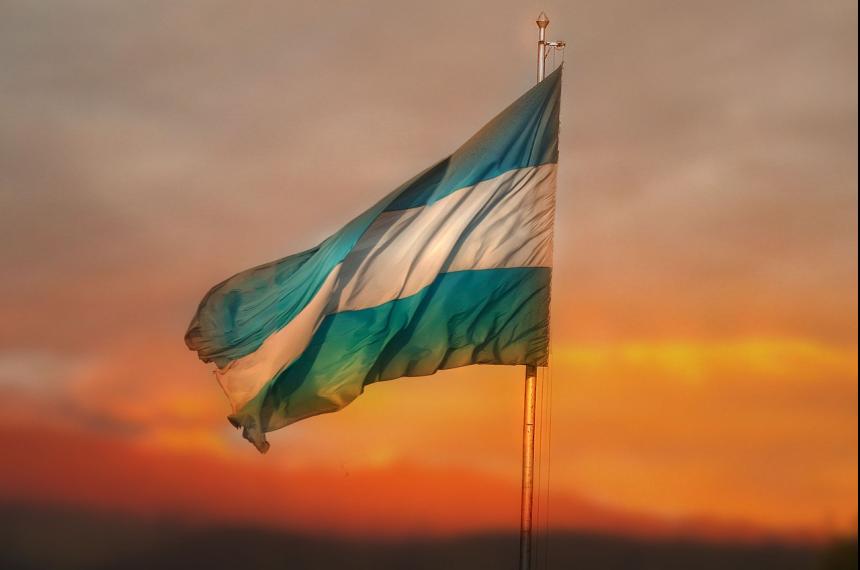 El acto por el Diacutea de la Bandera seraacute en Santa Rosa
