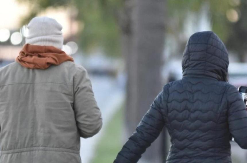 Arrancoacute una semana corta donde el friacuteo se haraacute sentir