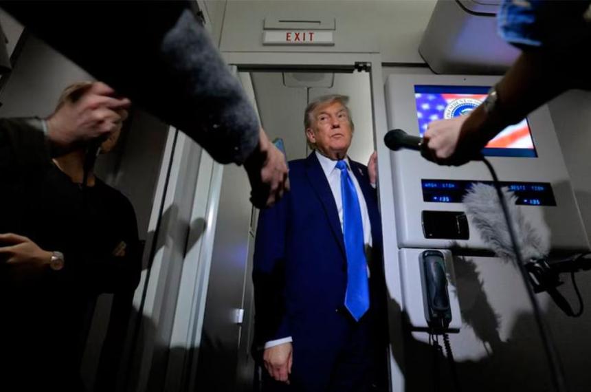 No vamos a eliminarlo por ahora- aseguroacute Donald Trump sobre el liacuteder iraniacute Aliacute Khamenei