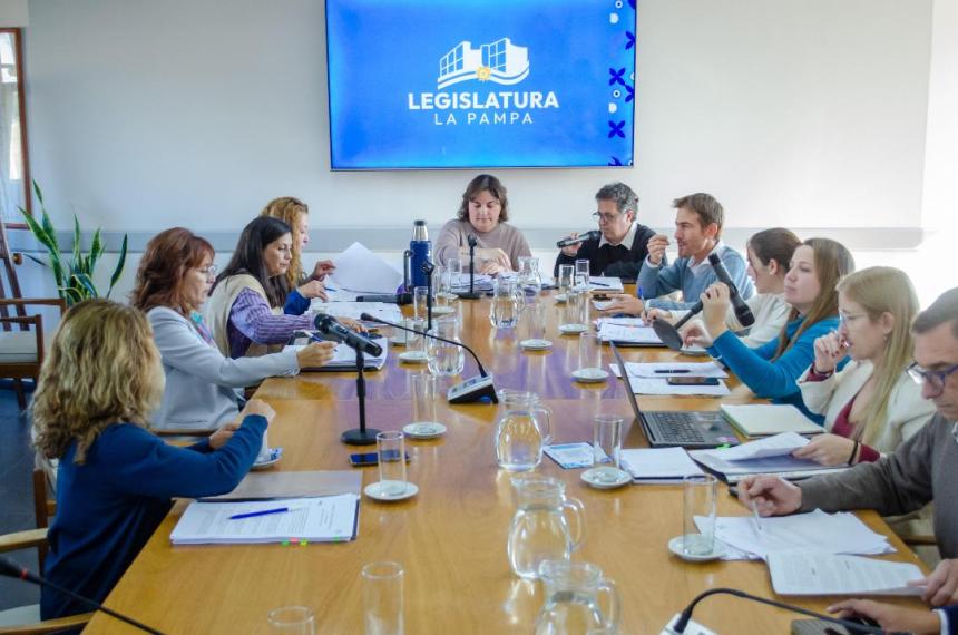 Pediraacuten extender los creacuteditos del Banco de La Pampa