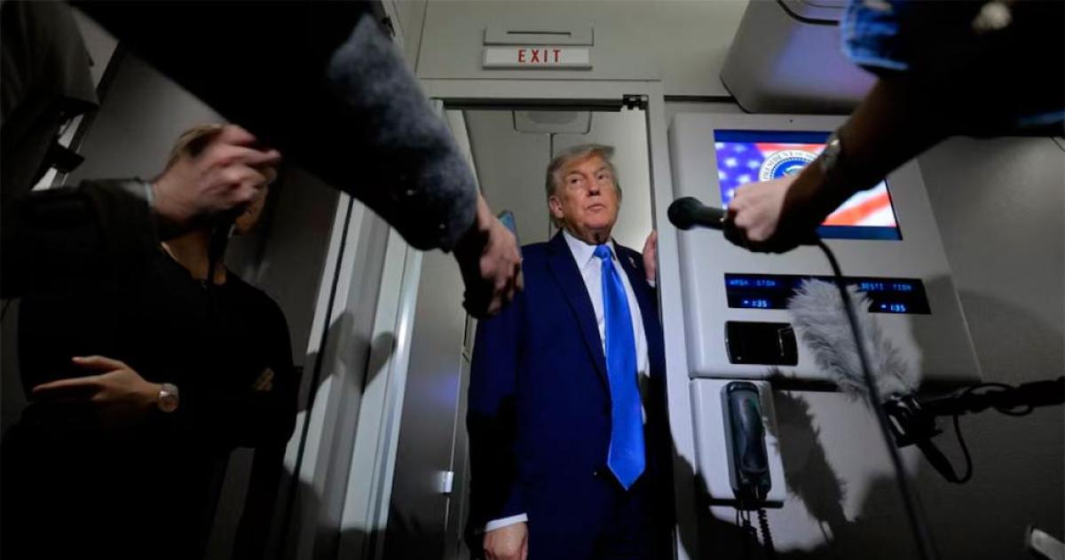 No vamos a eliminarlo por ahora- aseguroacute Donald Trump sobre el liacuteder iraniacute Aliacute Khamenei