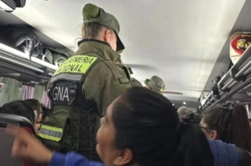 Gendarmeriacutea demora la llegada de militantes de Cristina