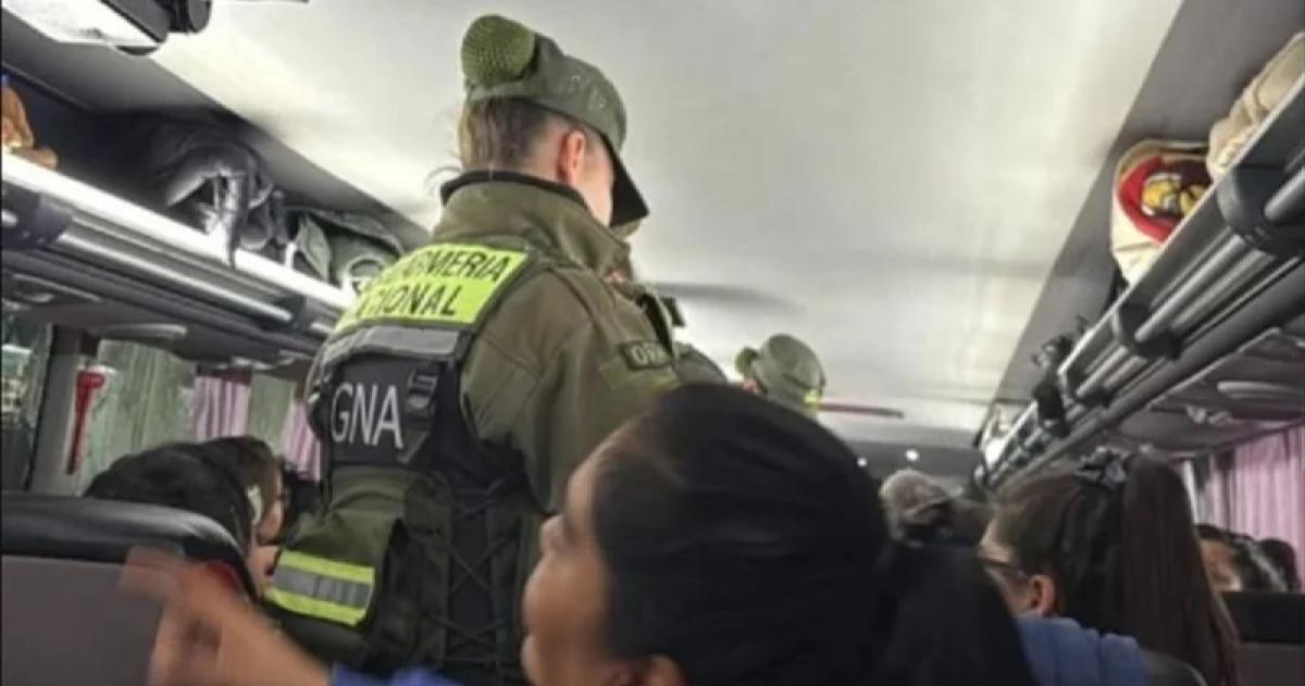 Gendarmeriacutea demora la llegada de militantes de Cristina