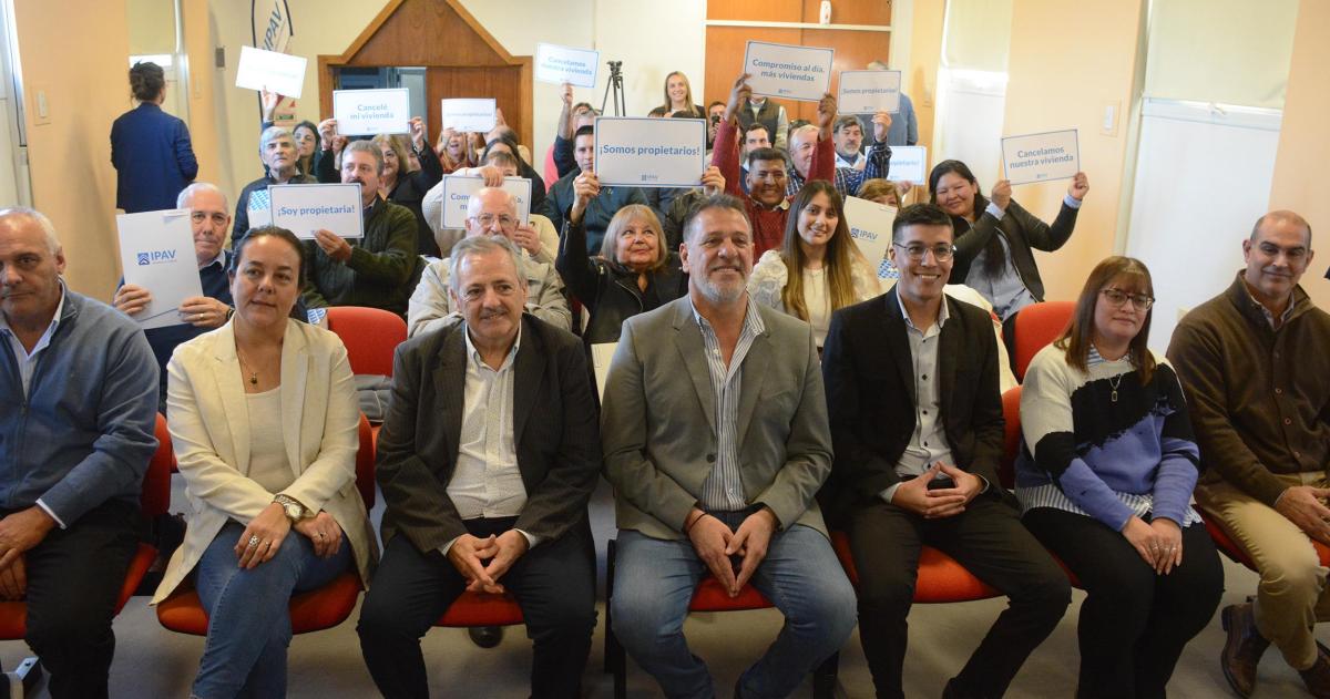 Entregaron escrituras en el Ipav- En La Pampa se cumplen derechos que Nacioacuten vulnera
