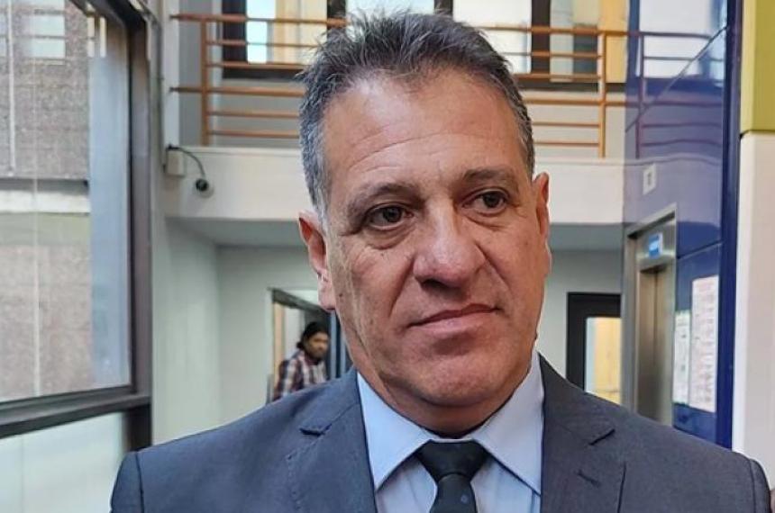 Pascual Fernaacutendez volvioacute a las pistas en tono y pose de candidato