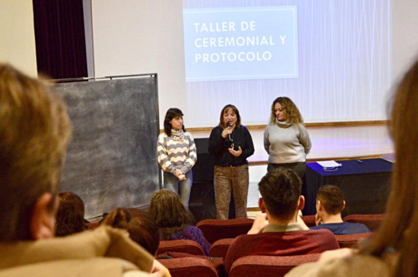 Comenzoacute ciclo de capacitacioacuten en Protocolo