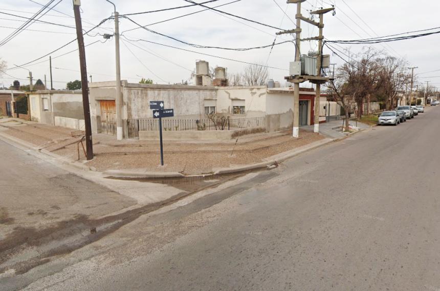 Por una pelea de perros una vecina trompeoacute a otra en la cara