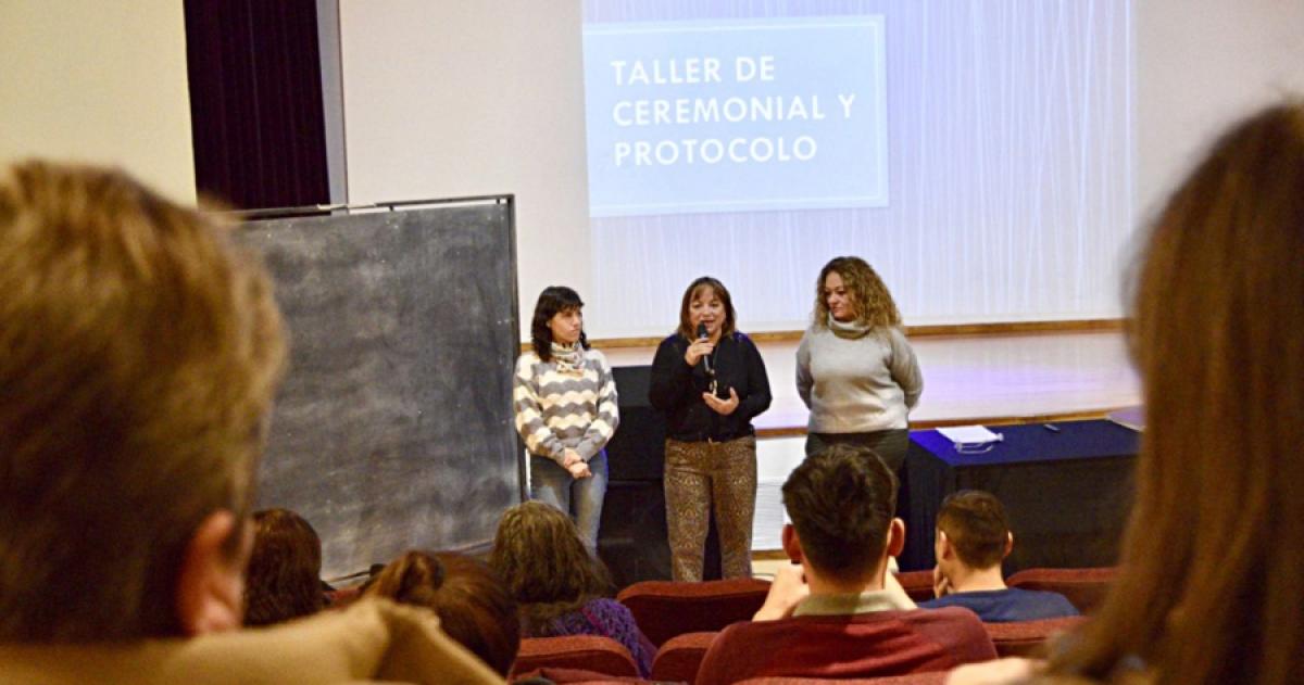 Comenzoacute ciclo de capacitacioacuten en Protocolo