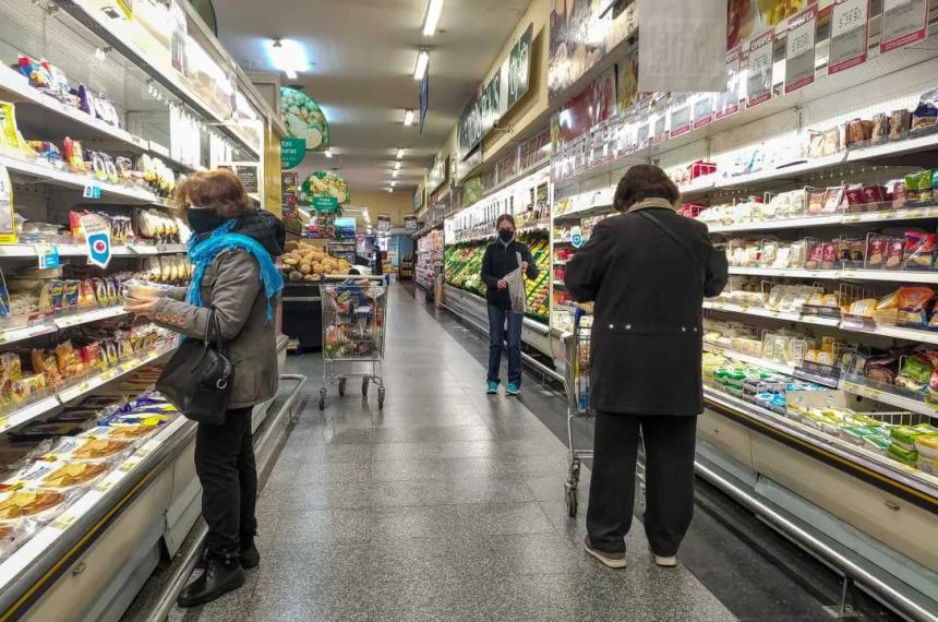 A pesar del repunte en supermercados el consumo esencial sigue rezagado