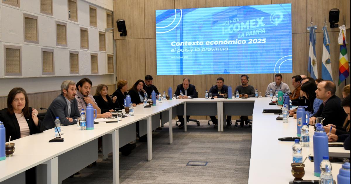 El impacto negativo de la economiacutea libertaria en la cumbre de I-COMEX con sectores productivos