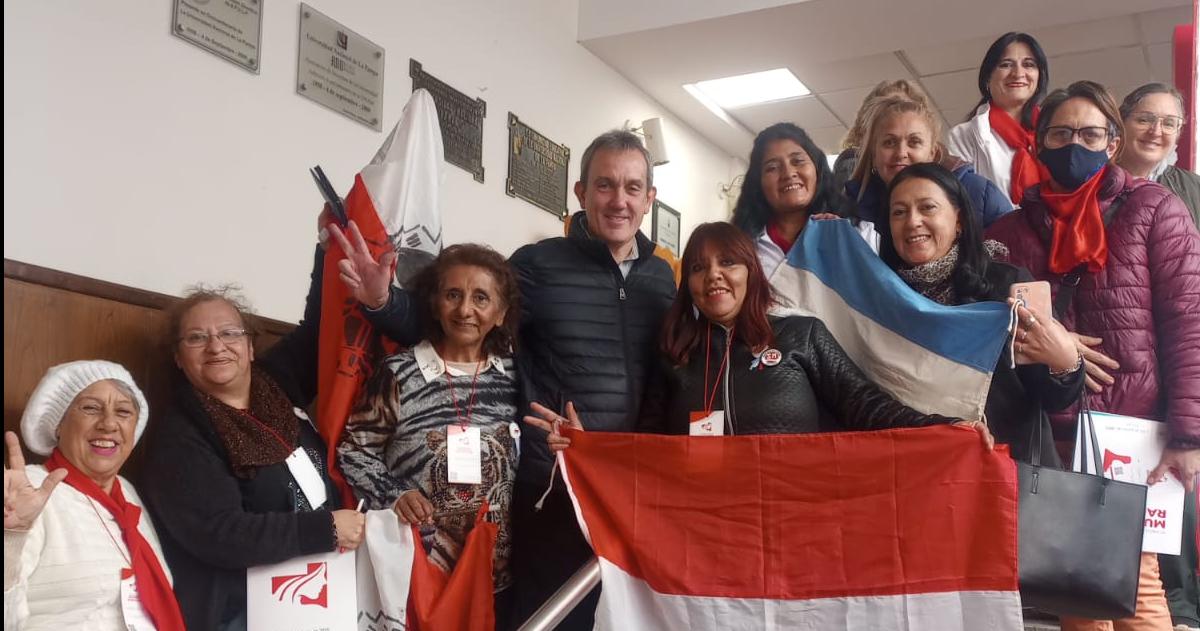 Debaten en Santa Rosa las mujeres de la UCR de todo el paiacutes