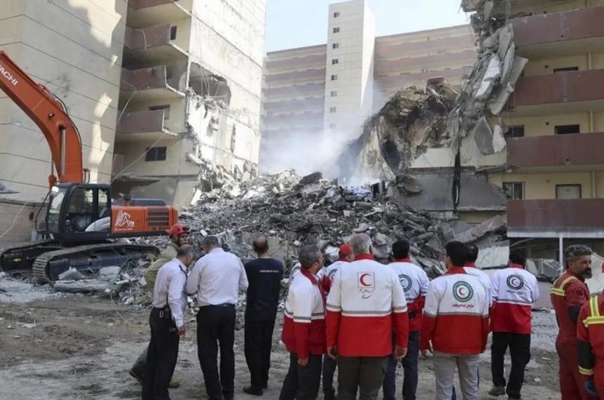 Iraacuten confirmoacute al menos 430 muertos por ataques israeliacutees
