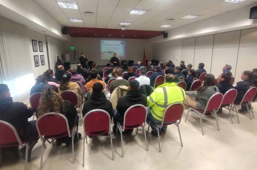 Siguen las capacitaciones para el personal de la Policiacutea provincial