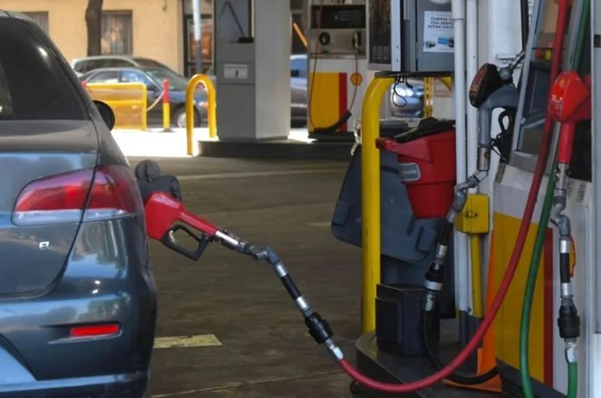 Anticipan otro aumento del combustible para julio