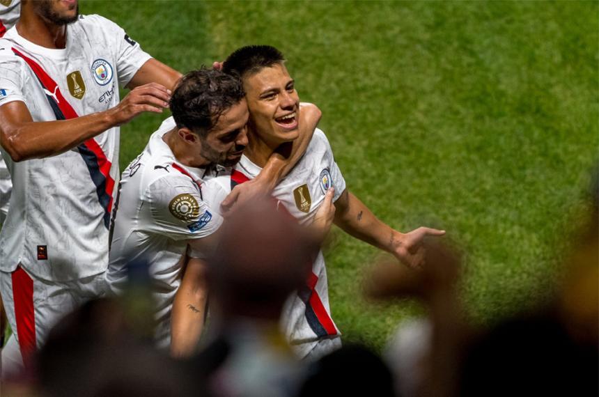 El City goleoacute a Al Ain con un golazo de Echeverri