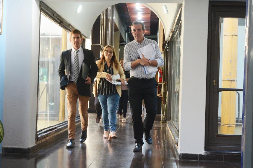 La oposicioacuten pide licitar un data room para tratar la concesioacuten de El Medanito