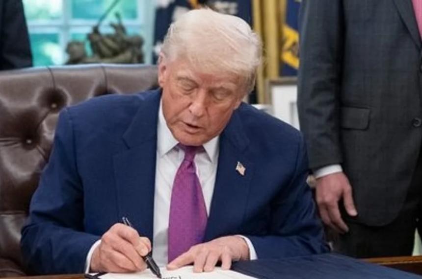 Donald Trump anuncioacute un sorpresivo alto el fuego entre Israel e Iraacuten