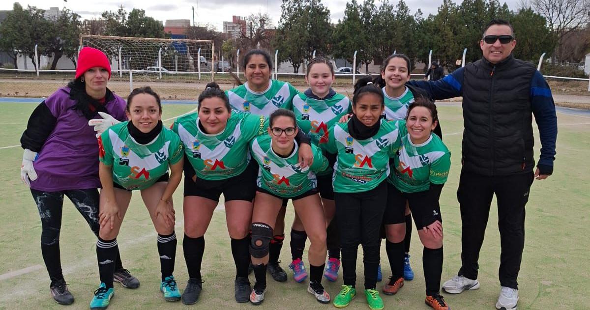 Encuentro femenino en el Estadio