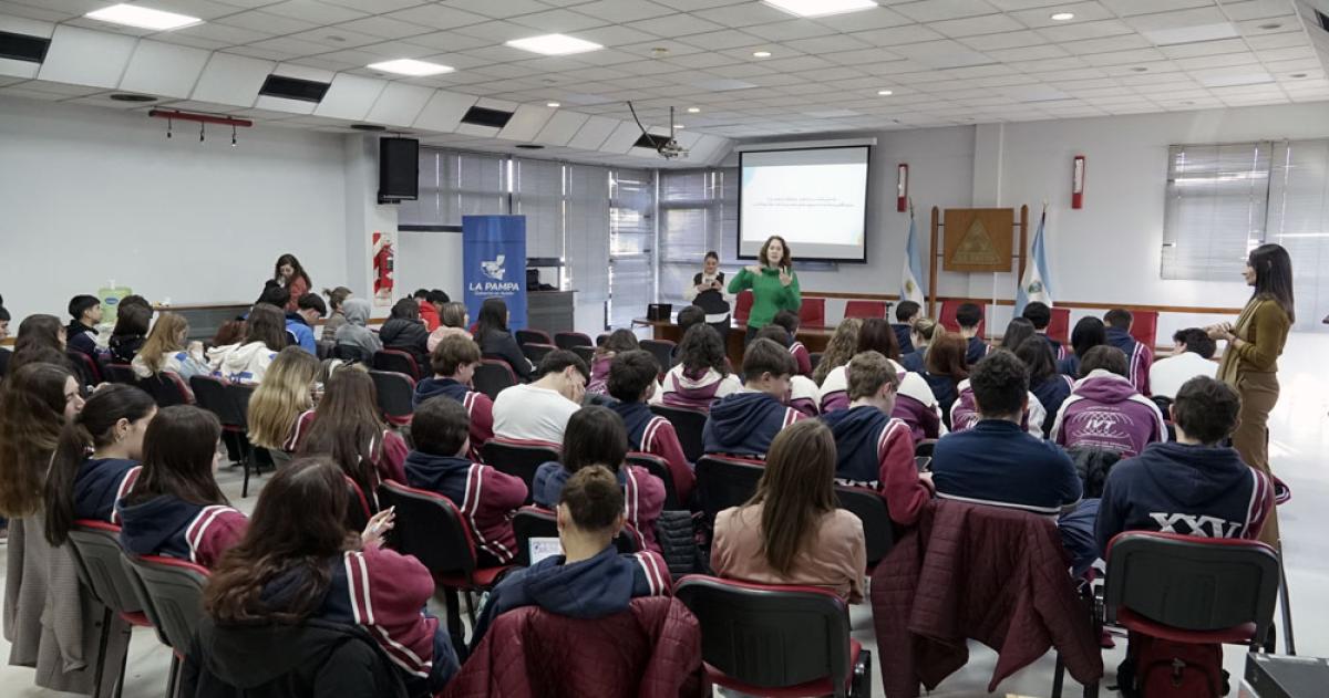 Maacutes de 300 asistentes pasaron por la capacitacioacuten Comunicacioacuten en Accioacuten