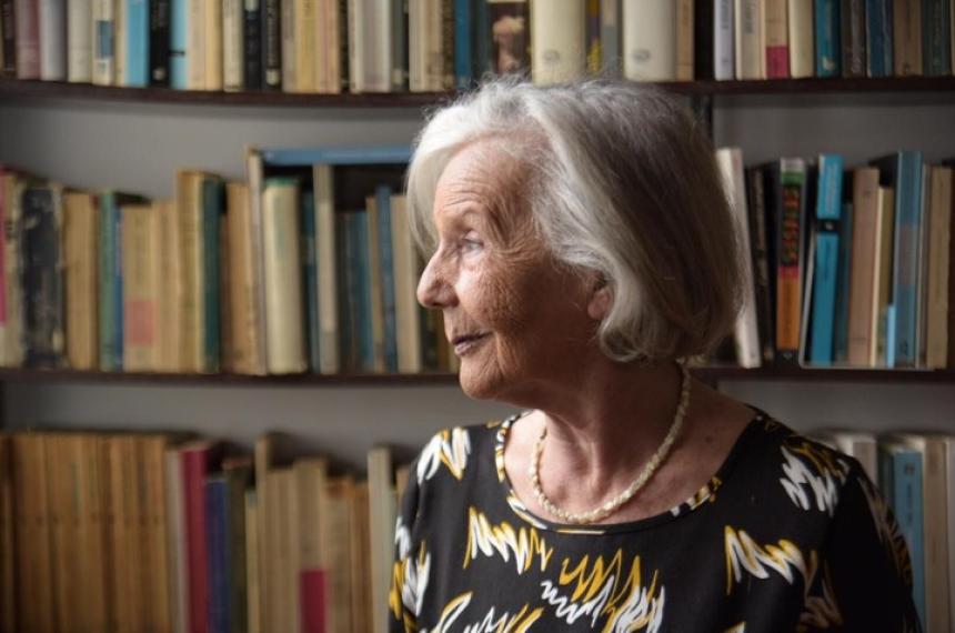 El encargado del edificio donde viviacutea Beatriz Sarlo se presentoacute como heredero