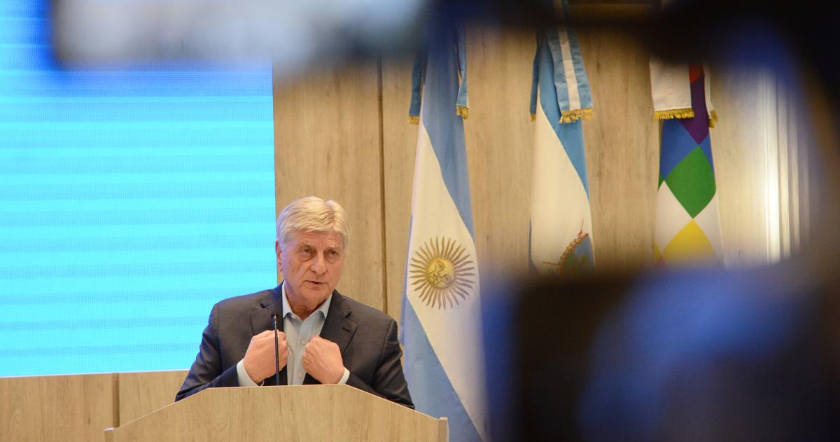 Adelantan coparticipacioacuten a los municipios para pagar aguinaldos