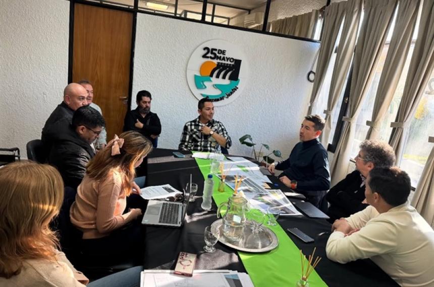 25 de Mayo- Avanzan con un proyecto de policliacutenico y soluciones habitacionales