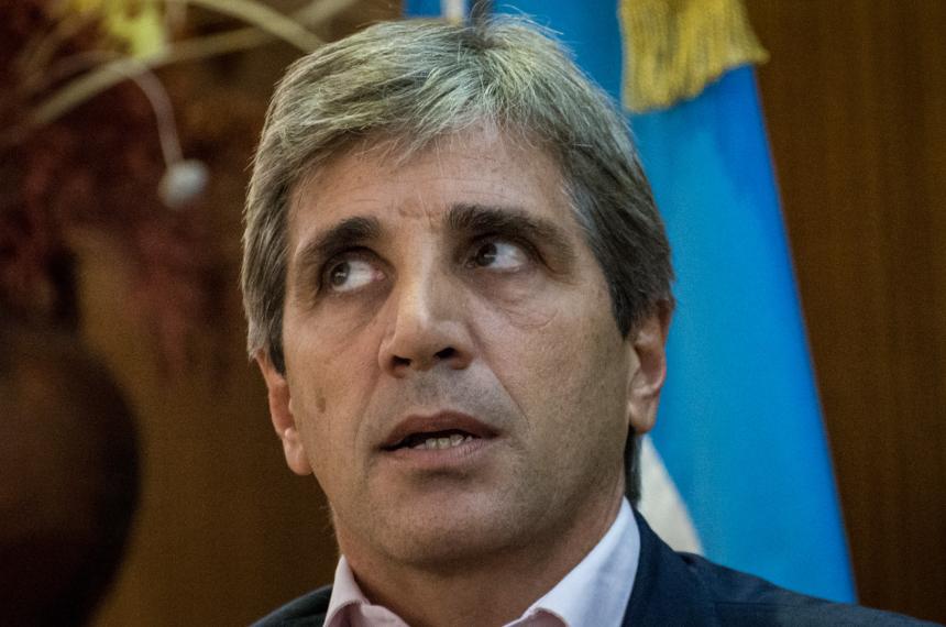 Caputo avisoacute al FMI que tampoco cumpliraacute con otra proyeccioacuten clave