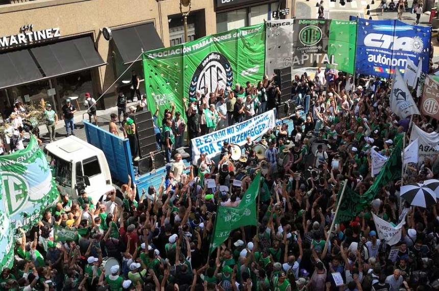 La Justicia laboral suspendioacute el decreto que eliminaba el feriado por el Diacutea del Trabajador del Estado