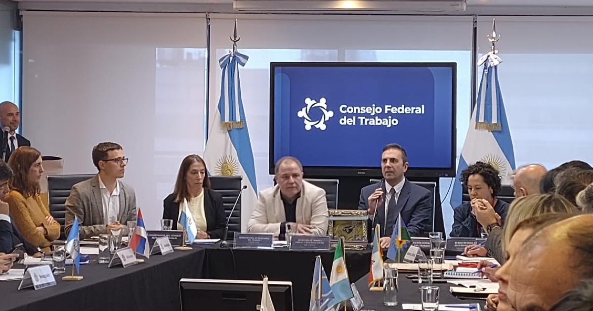 Fuerte reclamo de las provincias al Gobierno nacional por la crisis econoacutemica y laboral