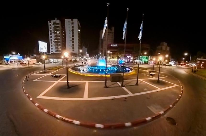 Presentaron la renovacioacuten de la rotonda del Centro Ciacutevico    